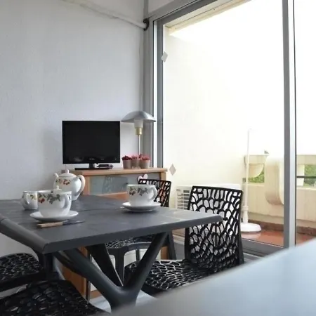 Climatise, Piscine, Parking, Animaux Admis, 350m - Fr-1-250-62 Apartment Le Grau-du-Roi